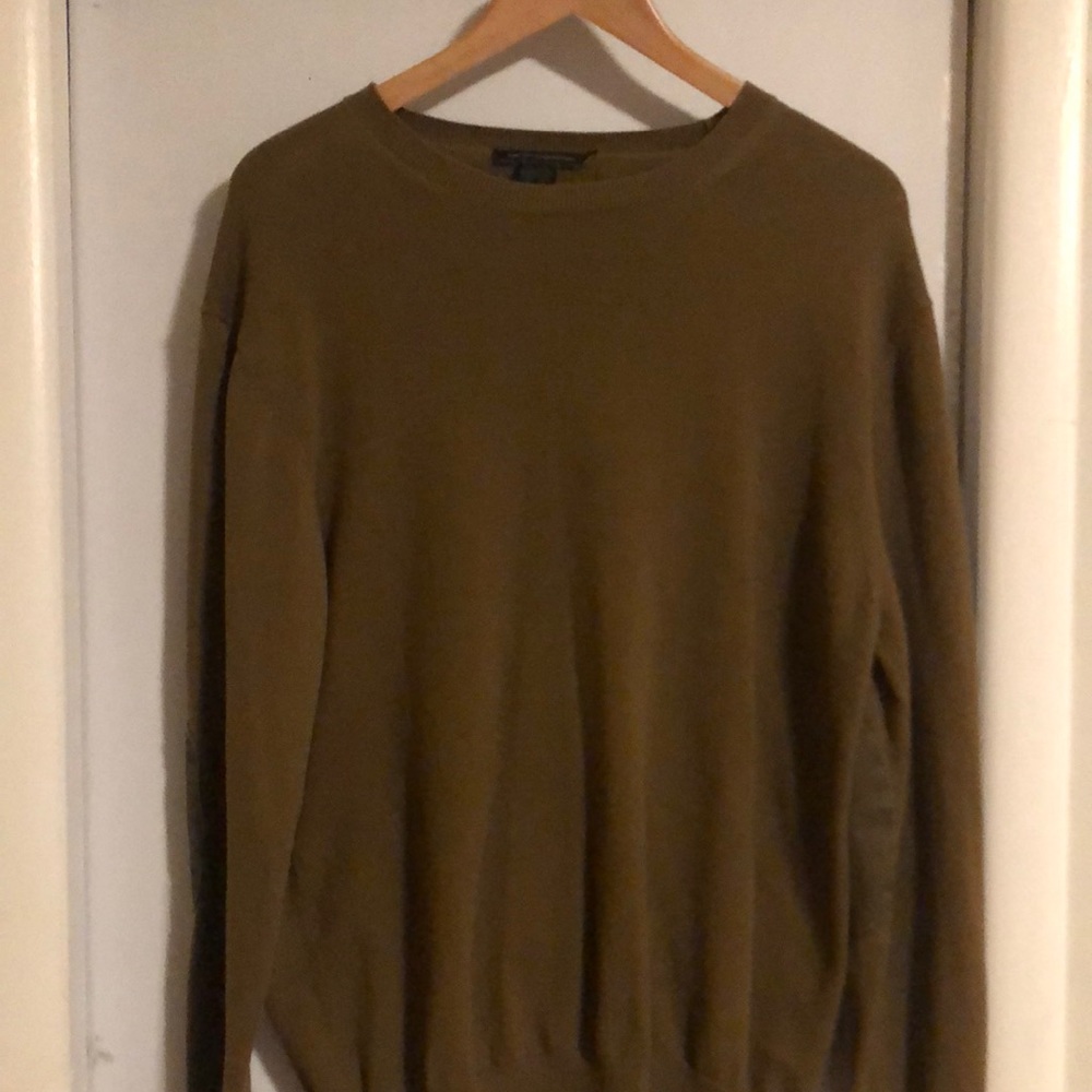 Men’s pullover sweater